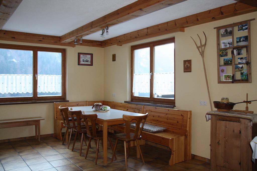 Ferienwohnung Haus Martine Raggal Zimmer foto